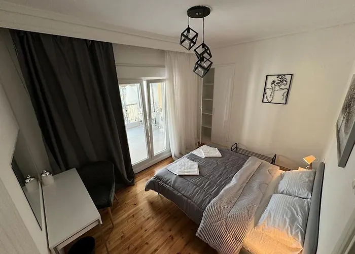 Cityscape Haven In Apartment *